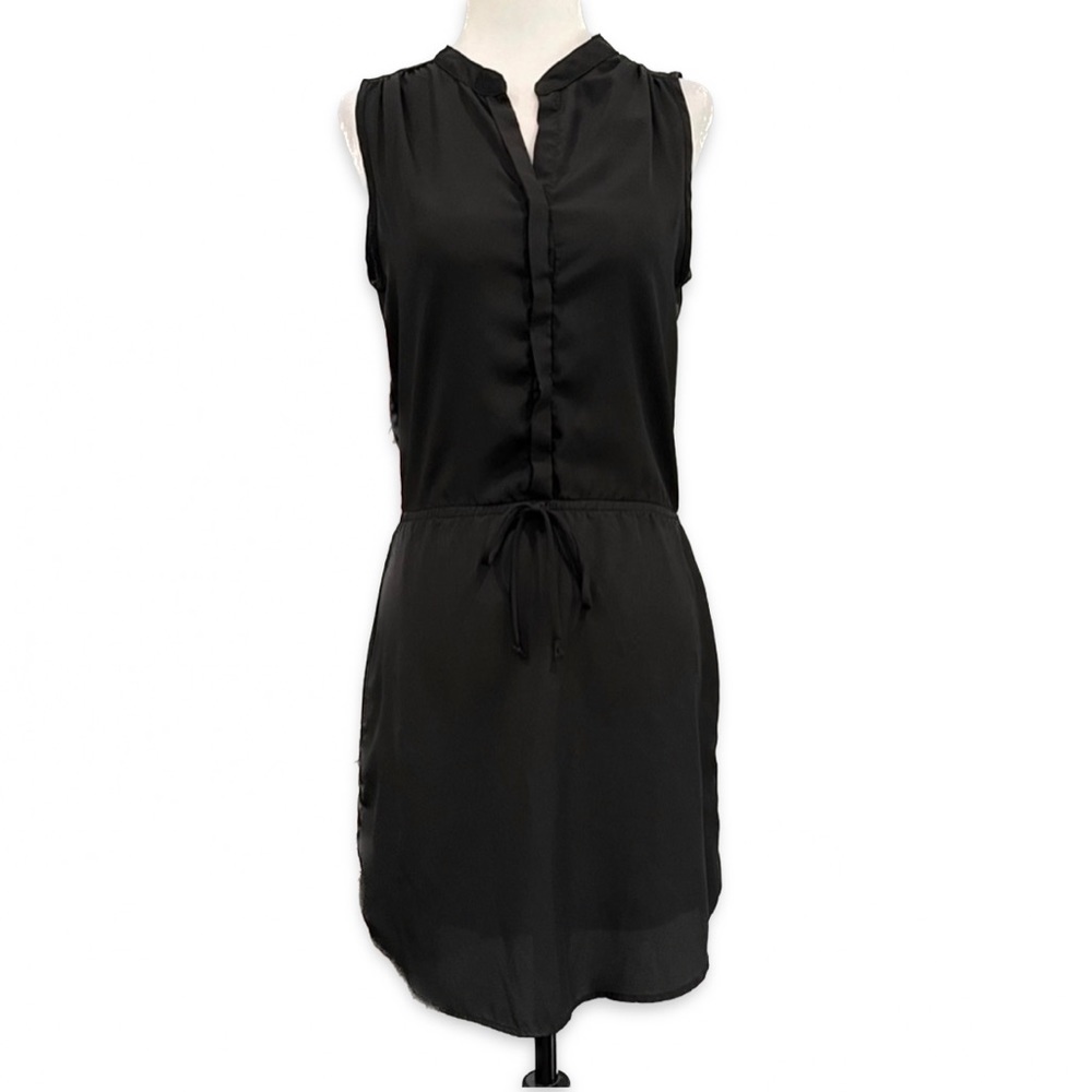 Eight Sixty Sleeveless Dress